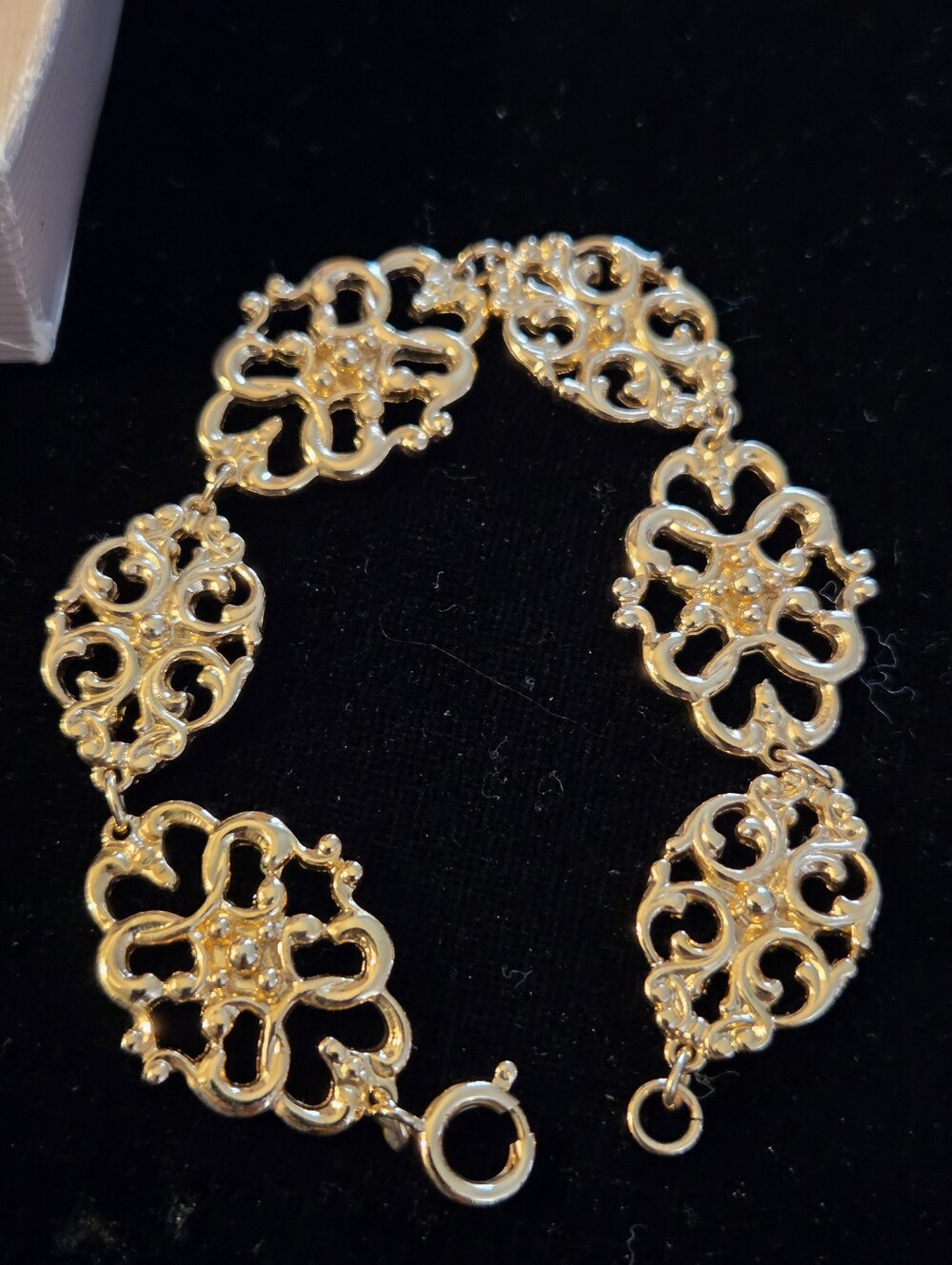 Vintage Avon Graceful Trellis Bracelet, Good-tone Filigree 7" approx